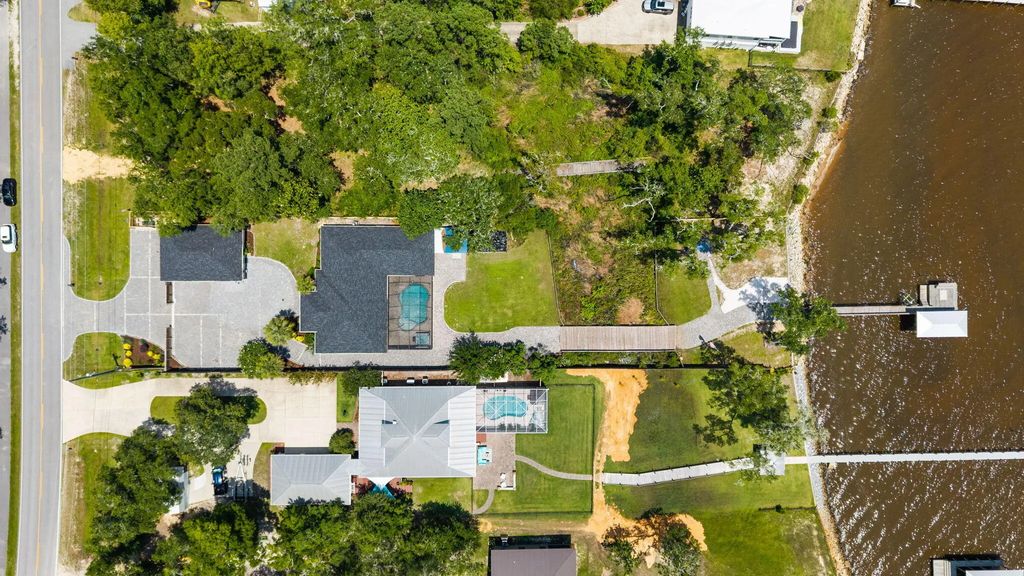 98 of 118 - 4374 W County Highway 83a, Freeport, FL