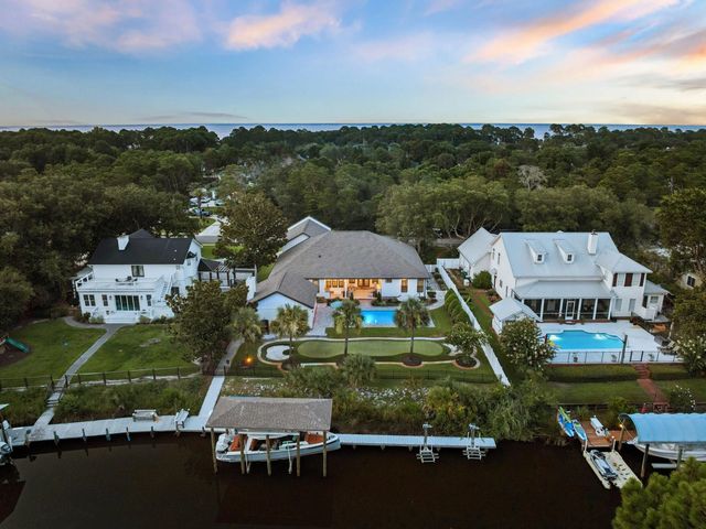 4049 N Indian Bayou, Destin.