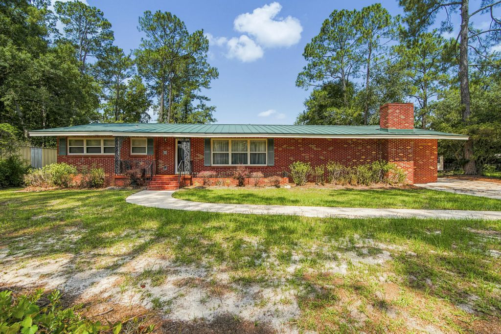 1009 Dogwood Drive, See Remarks