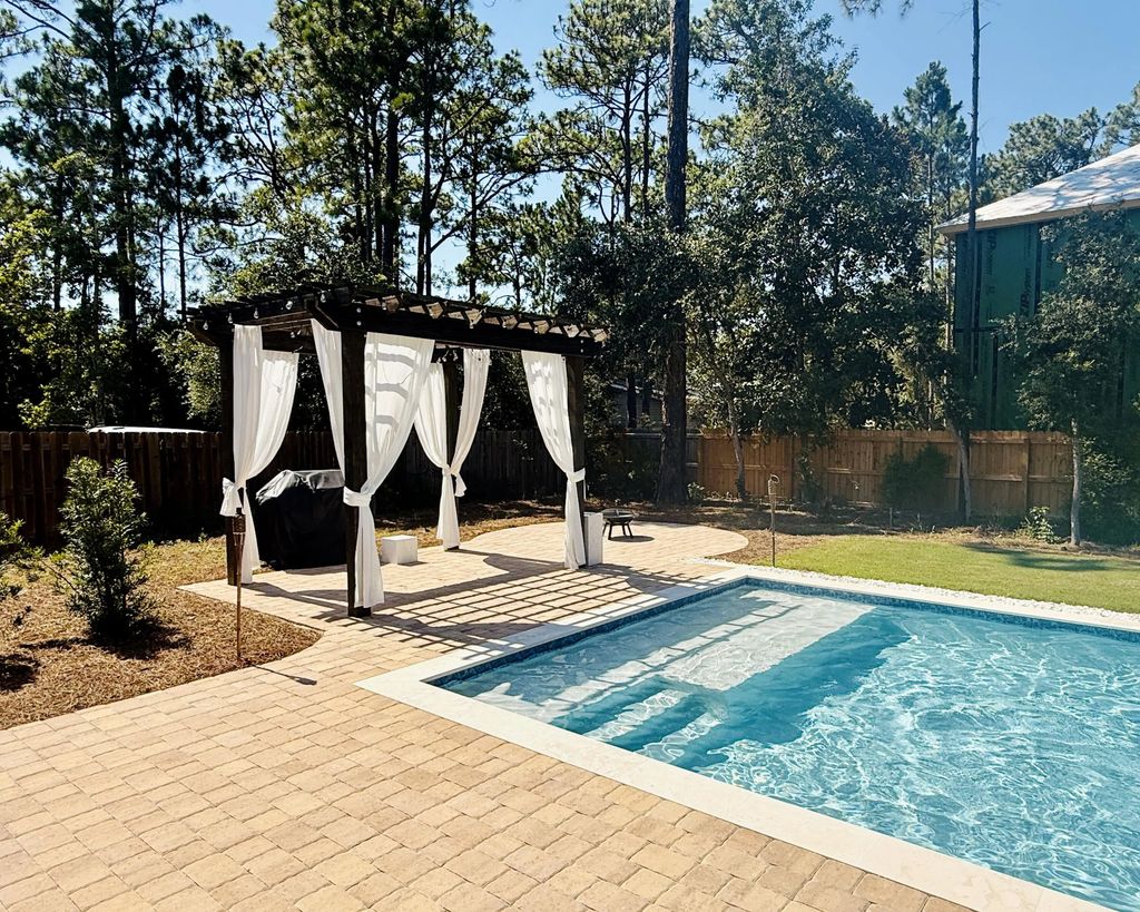 8 Peachtree Circle, Santa Rosa Beach