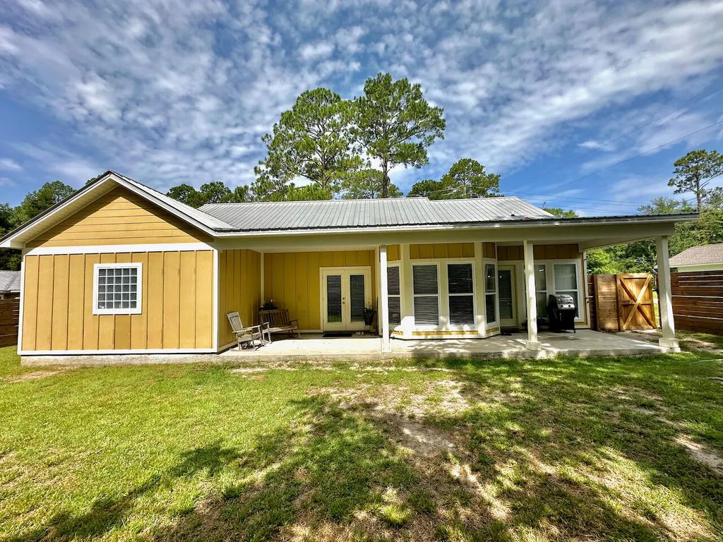 11 of 44 - 193 Polk Street, Freeport, FL