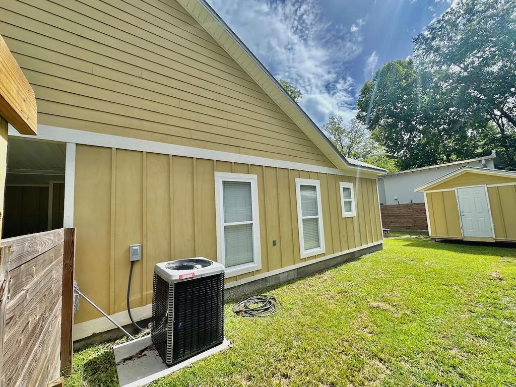 13 of 44 - 193 Polk Street, Freeport, FL