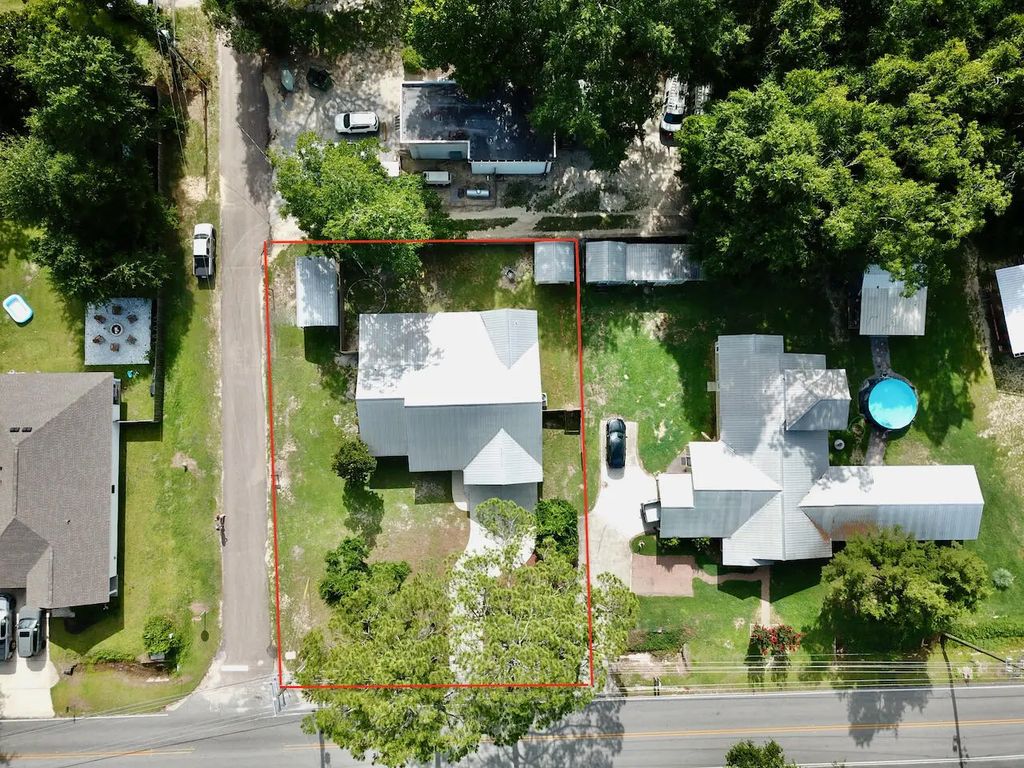 14 of 44 - 193 Polk Street, Freeport, FL