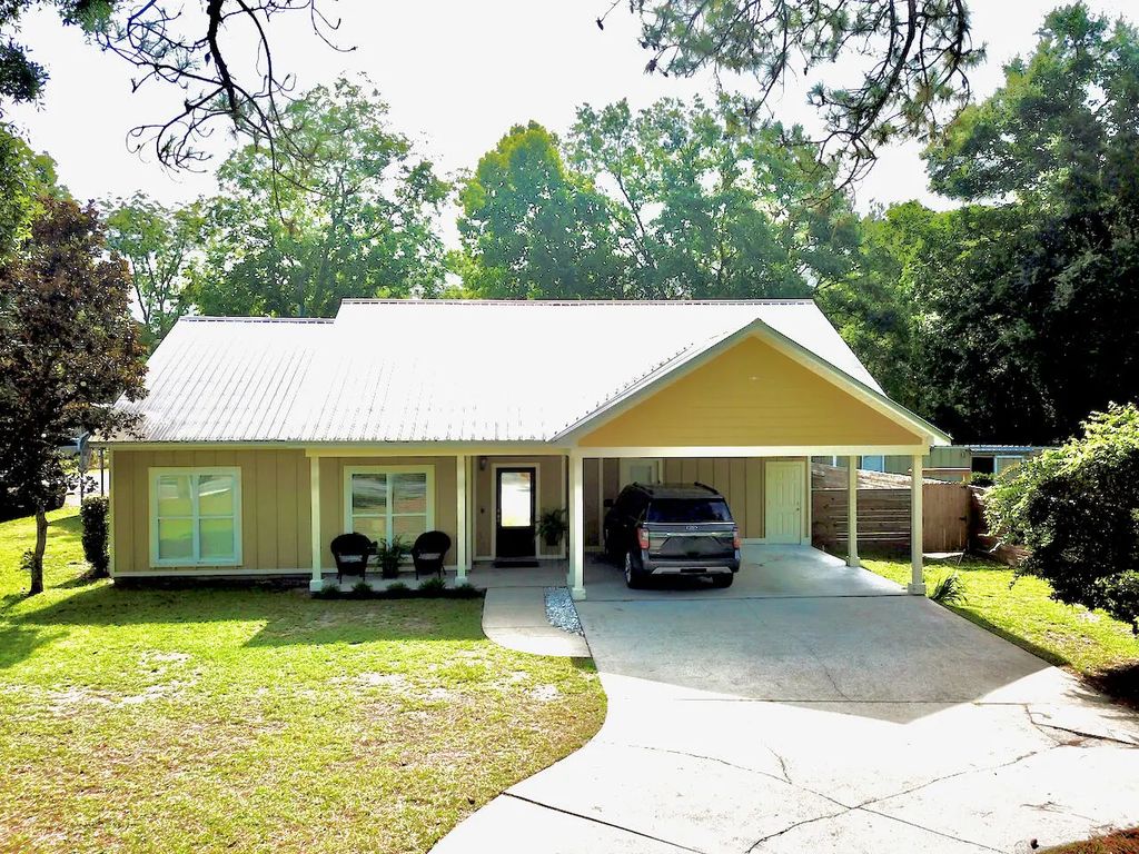 3 of 44 - 193 Polk Street, Freeport, FL
