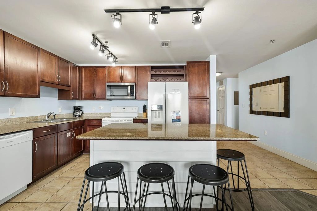 22 of 59 - 9902 S Thomas Drive Unit 934, Panama City Beach, FL