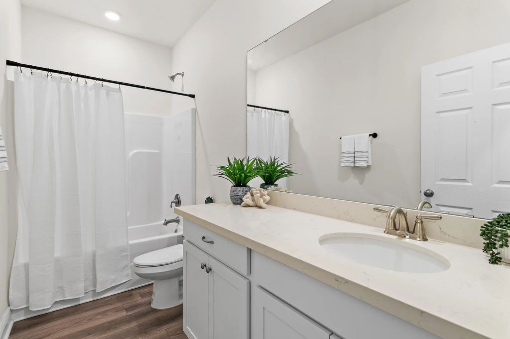 34 of 77 - 18 W Sky Way, Freeport, FL