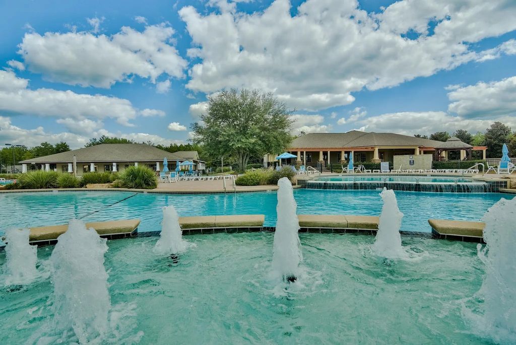55 of 77 - 18 W Sky Way, Freeport, FL