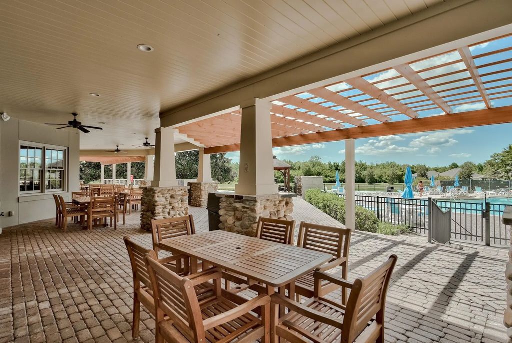 69 of 77 - 18 W Sky Way, Freeport, FL