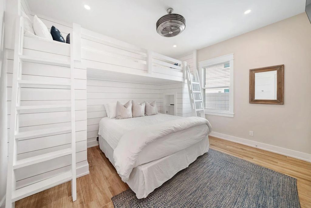 11 of 61 - 14300 Front Beach Road, Panama City Beach, FL