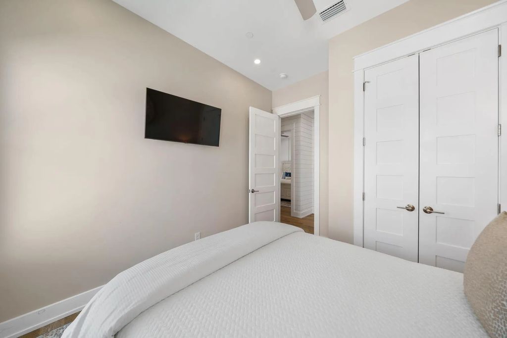 37 of 61 - 14300 Front Beach Road, Panama City Beach, FL