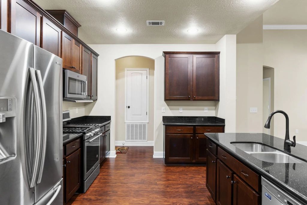 18 of 76 - 300 Brighton Cove, Freeport, FL