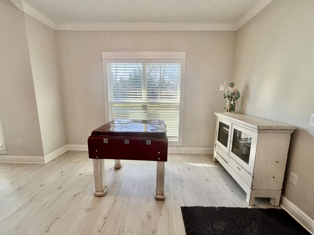 21 of 77 - 373 Mill Pond Cove, Freeport, FL