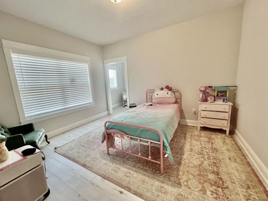40 of 77 - 373 Mill Pond Cove, Freeport, FL