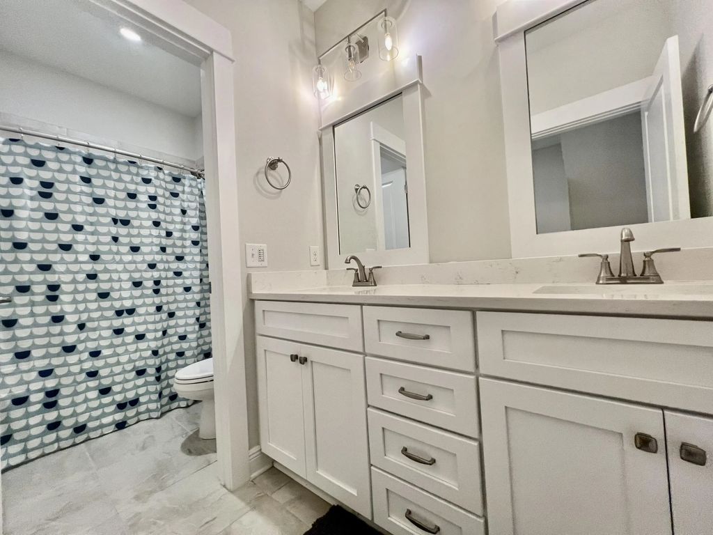 44 of 77 - 373 Mill Pond Cove, Freeport, FL