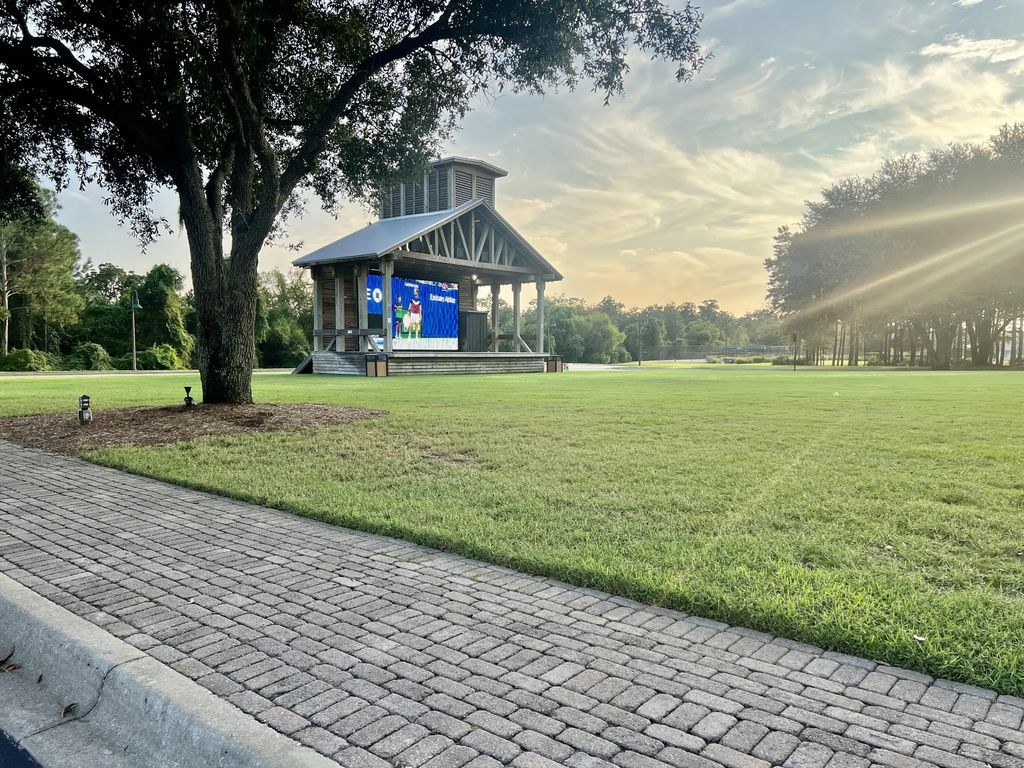 60 of 77 - 373 Mill Pond Cove, Freeport, FL
