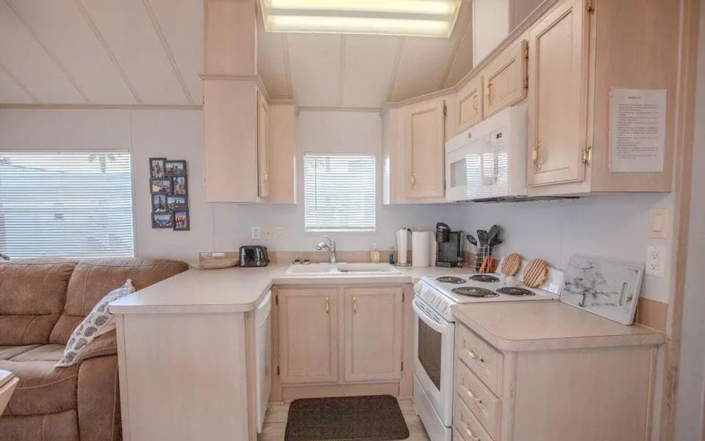 10 of 39 - 1219 Thomas Drive # 123, Panama City Beach, FL