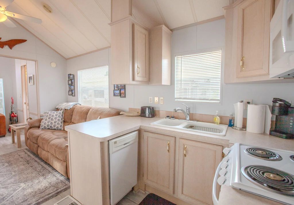 12 of 39 - 1219 Thomas Drive # 123, Panama City Beach, FL