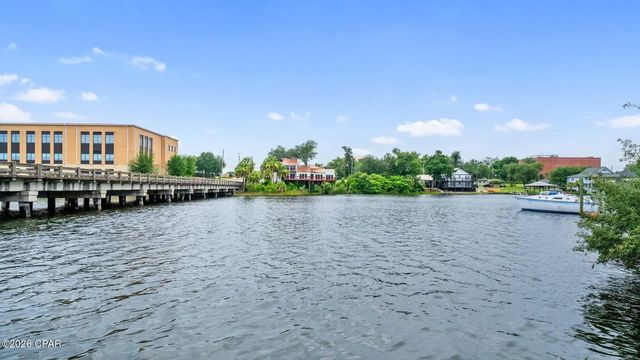 Photo of Listing #1006983