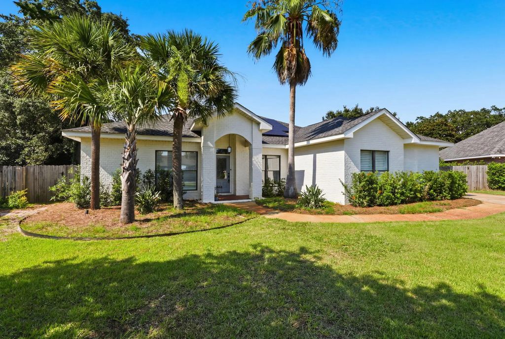 1194 Jaguar Circle, Gulf Breeze