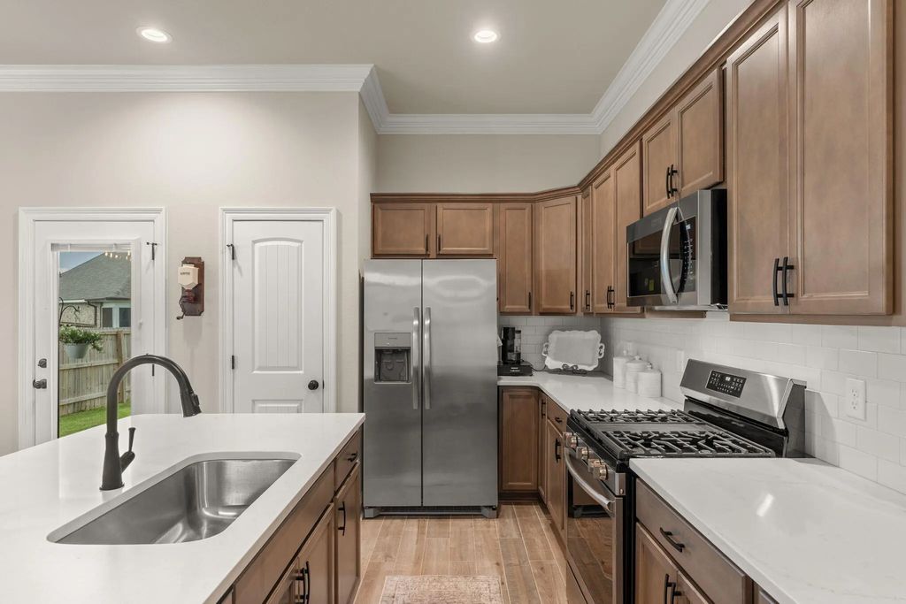 12 of 38 - 160 Hydrangea Boulevard, Freeport, FL
