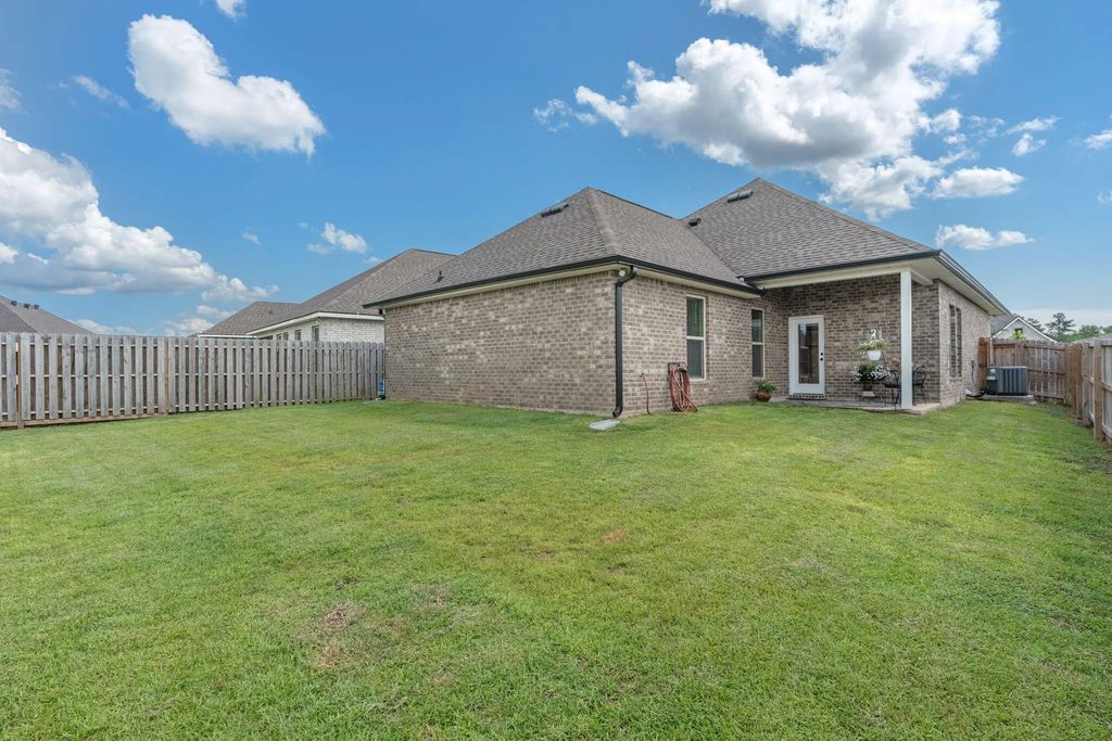 29 of 38 - 160 Hydrangea Boulevard, Freeport, FL