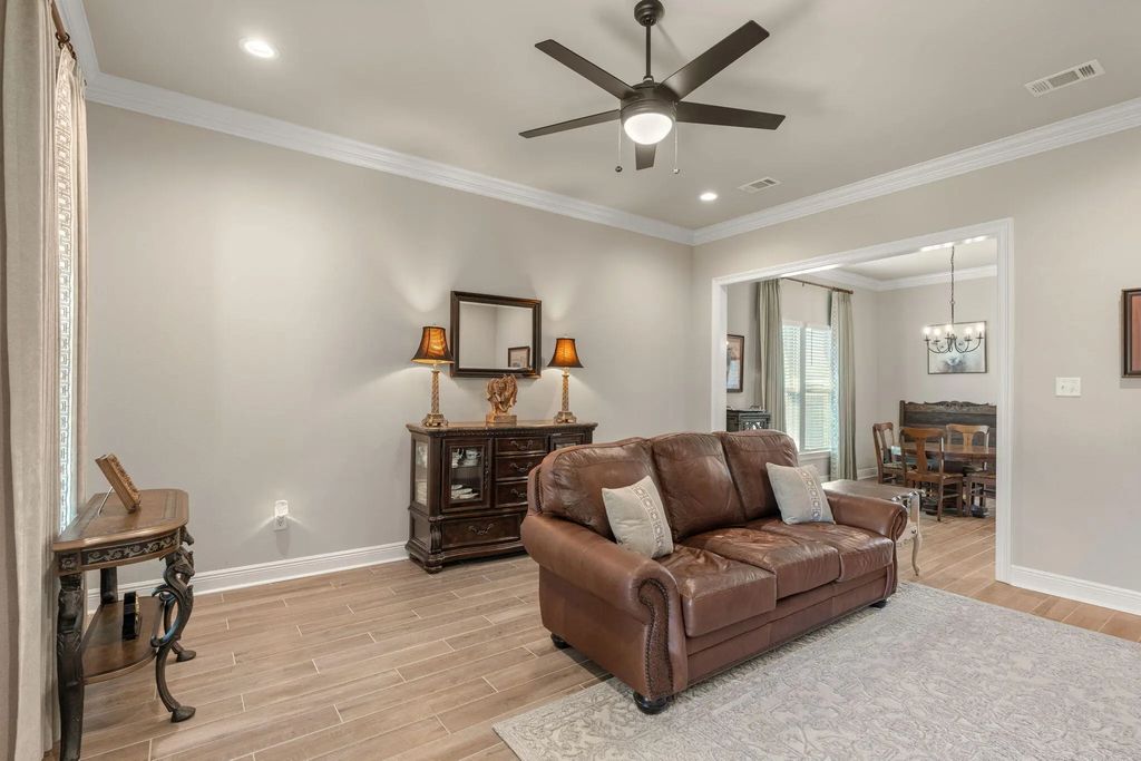 4 of 38 - 160 Hydrangea Boulevard, Freeport, FL