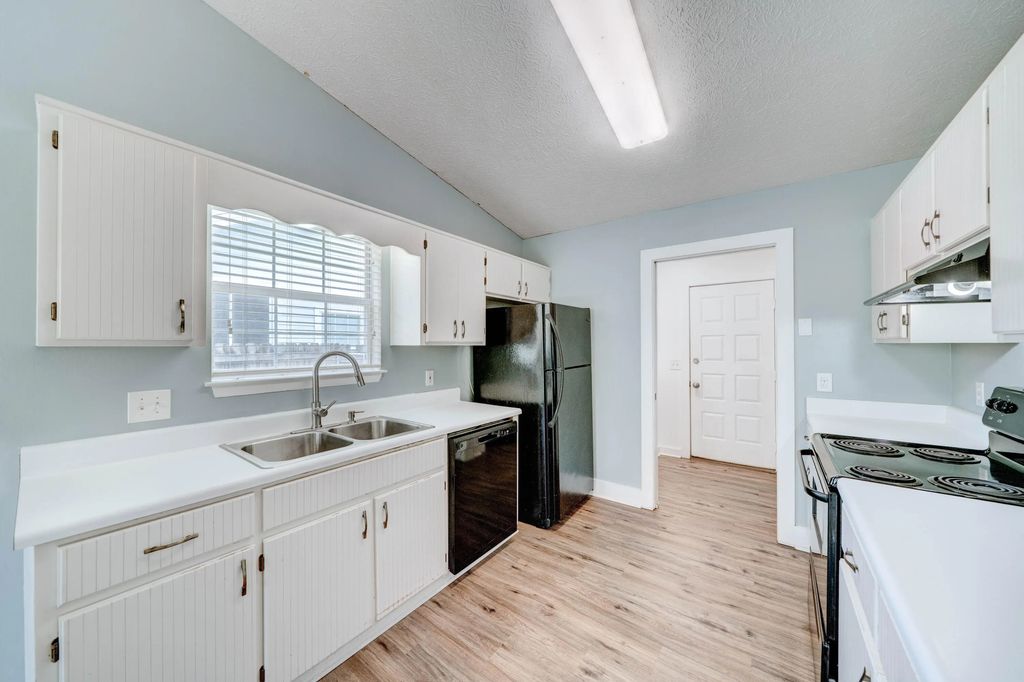4 of 37 - 112 Michelle Court, Panama City Beach, FL