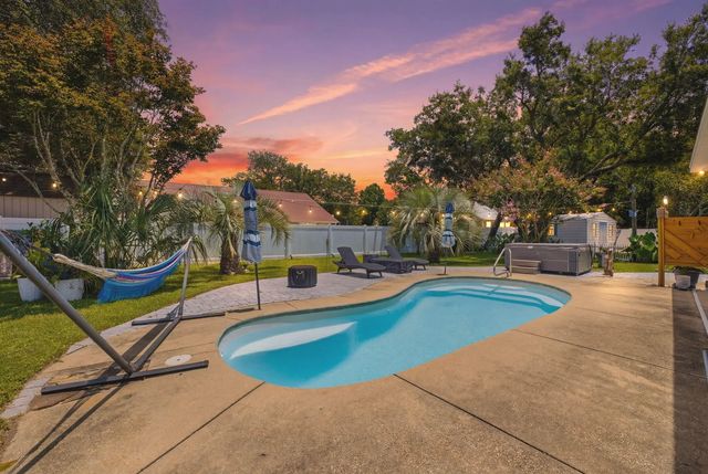Photo of Listing #1007364
