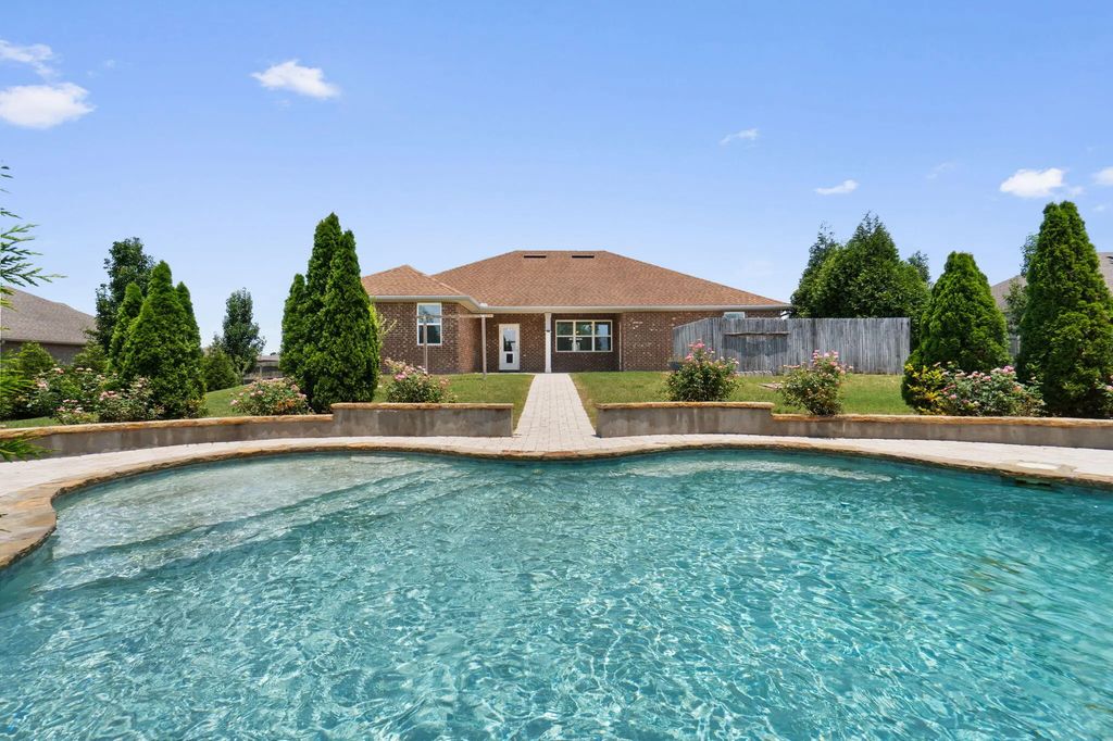 2382 Cumberland Way, Crestview