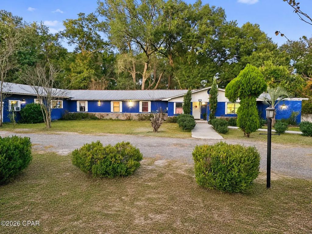 2233 Pate Pond Road, Caryville
