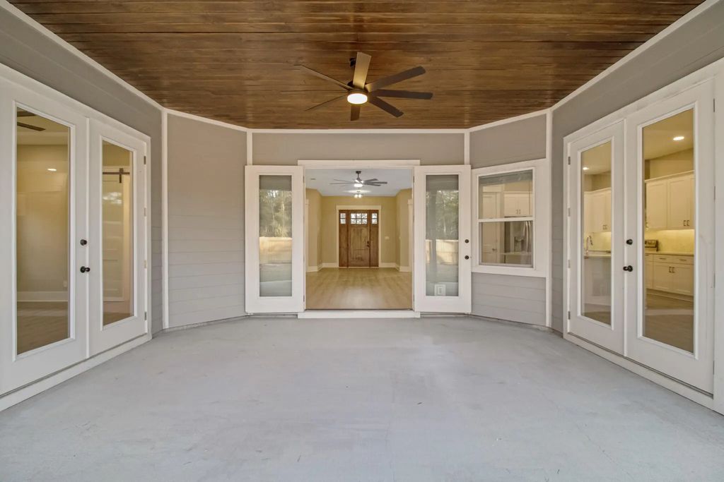 35 of 44 - 258 W Bayou Forest Drive, Freeport, FL