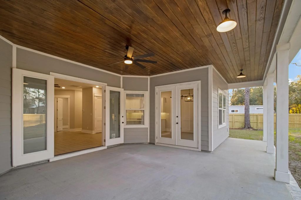 36 of 44 - 258 W Bayou Forest Drive, Freeport, FL