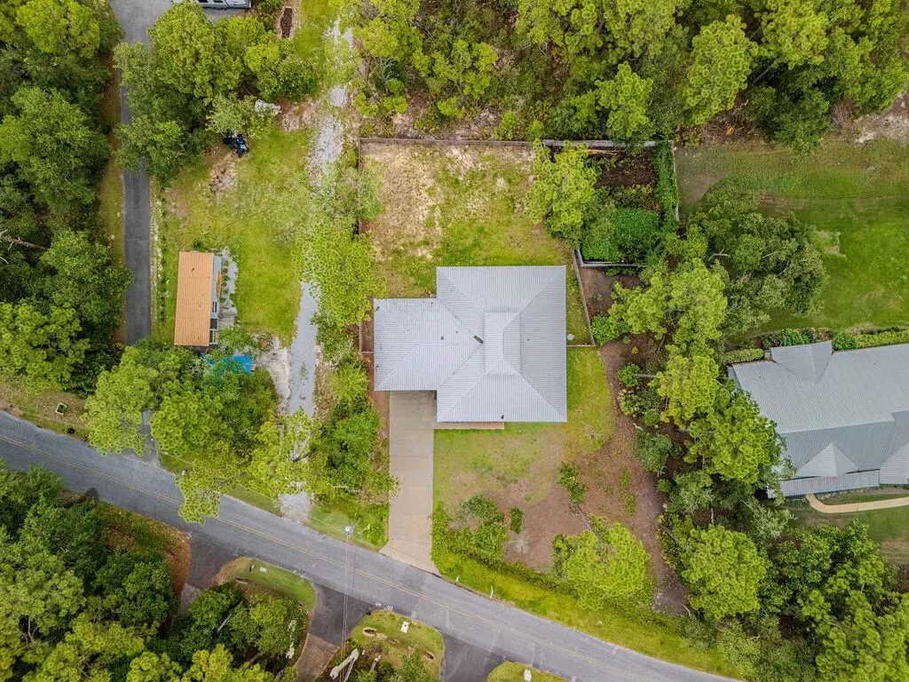39 of 44 - 258 W Bayou Forest Drive, Freeport, FL