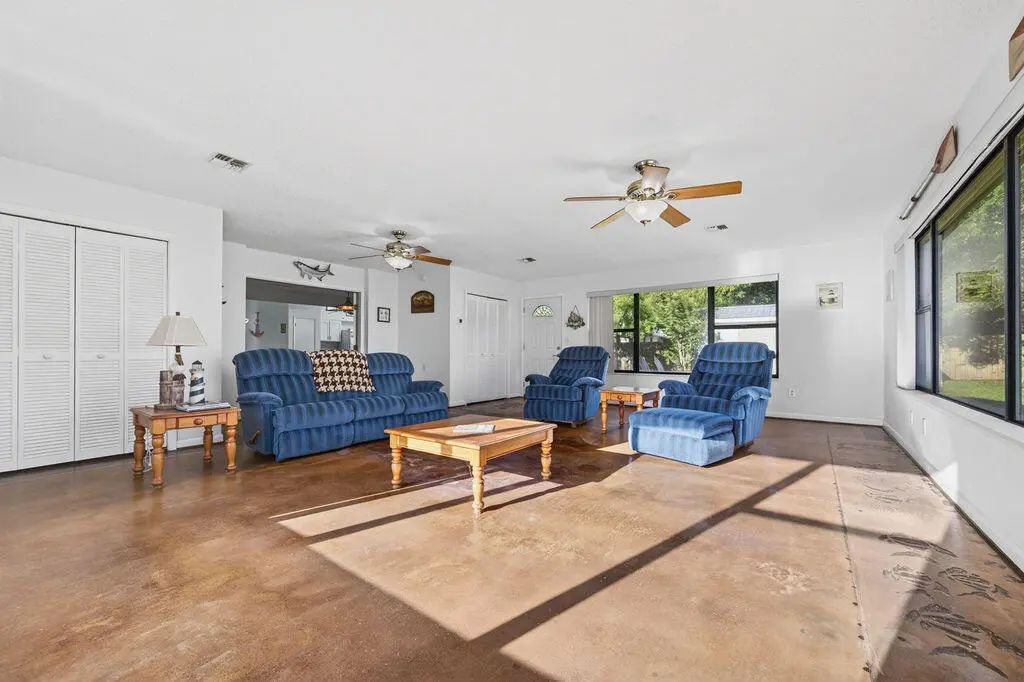 11 of 62 - 4658 W County Highway 83a, Freeport, FL