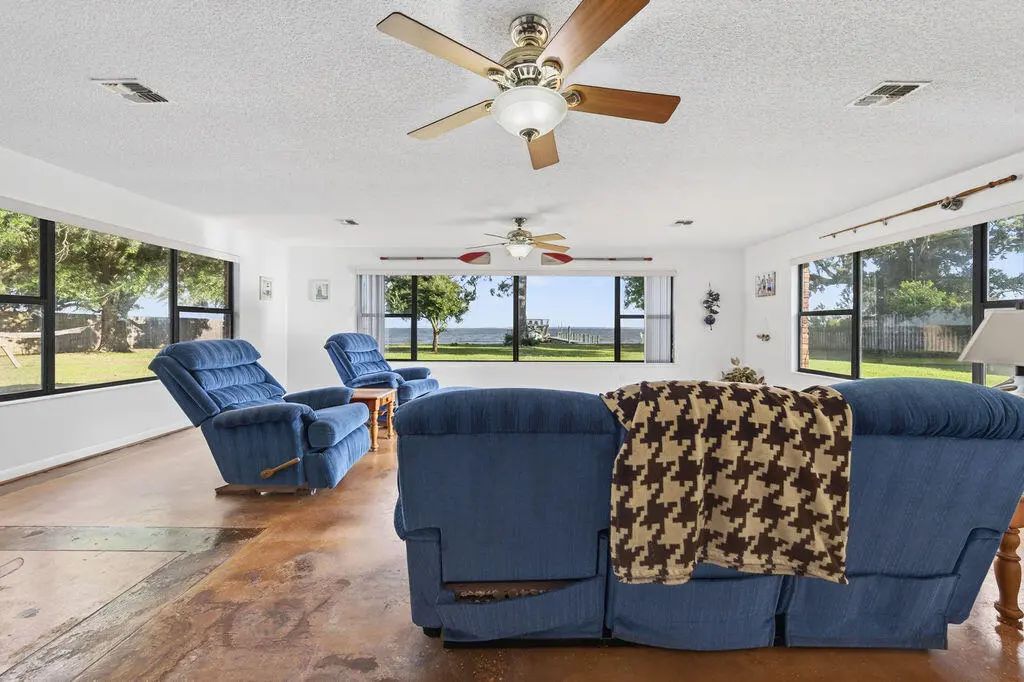 9 of 62 - 4658 W County Highway 83a, Freeport, FL