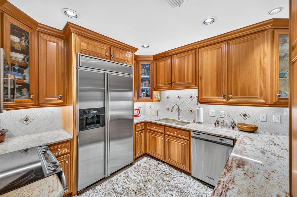 8 of 60 - 30 Moreno Point Road 703a, Destin, FL