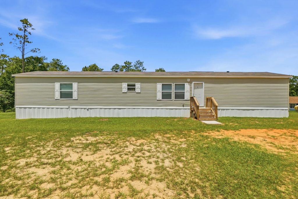 940 Hiawatha Street, Holt