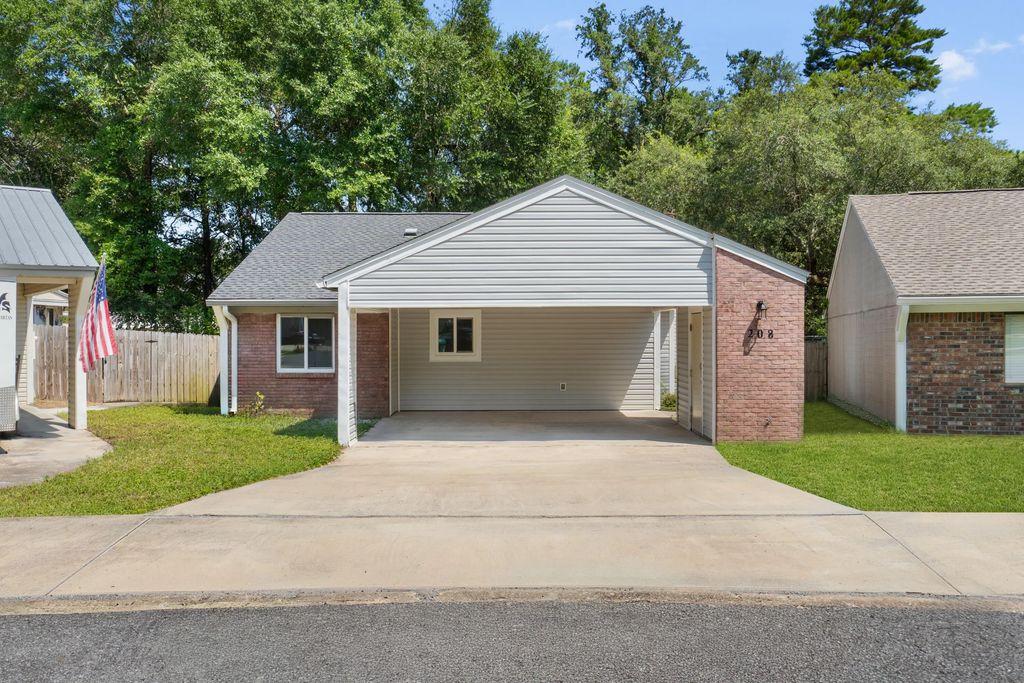 208 Cottonwood Court, Niceville