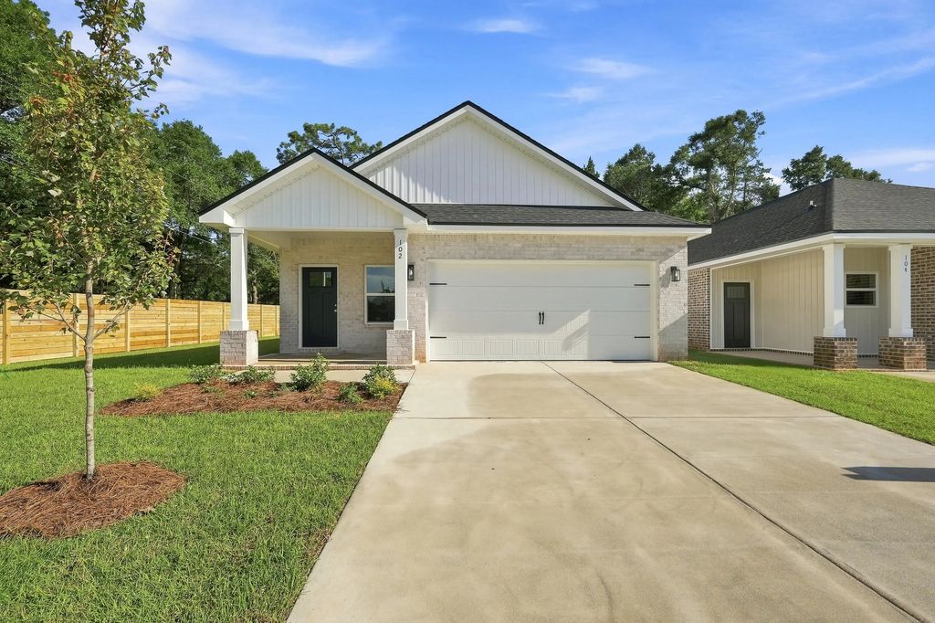 102 Horizon Way, Crestview