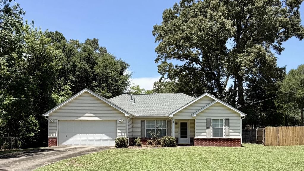 355 Adams Drive, Crestview