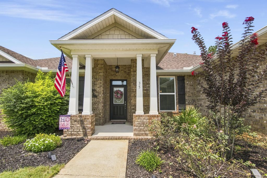 35 Freshfield Way, Freeport