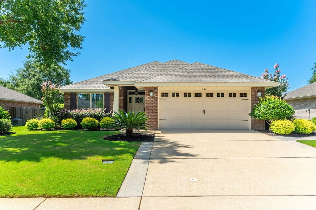 182 Amadeus Avenue, Freeport