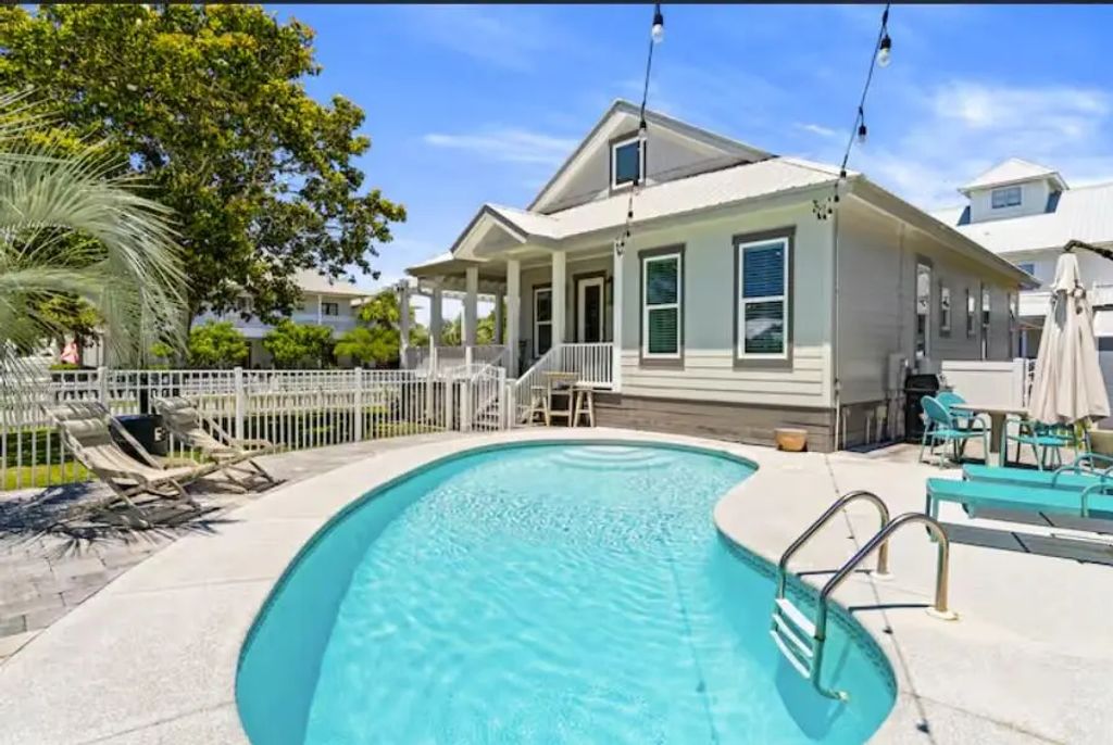 87 Stingray Street, Destin