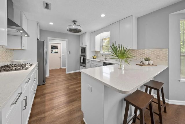 Photo of Listing #1007643