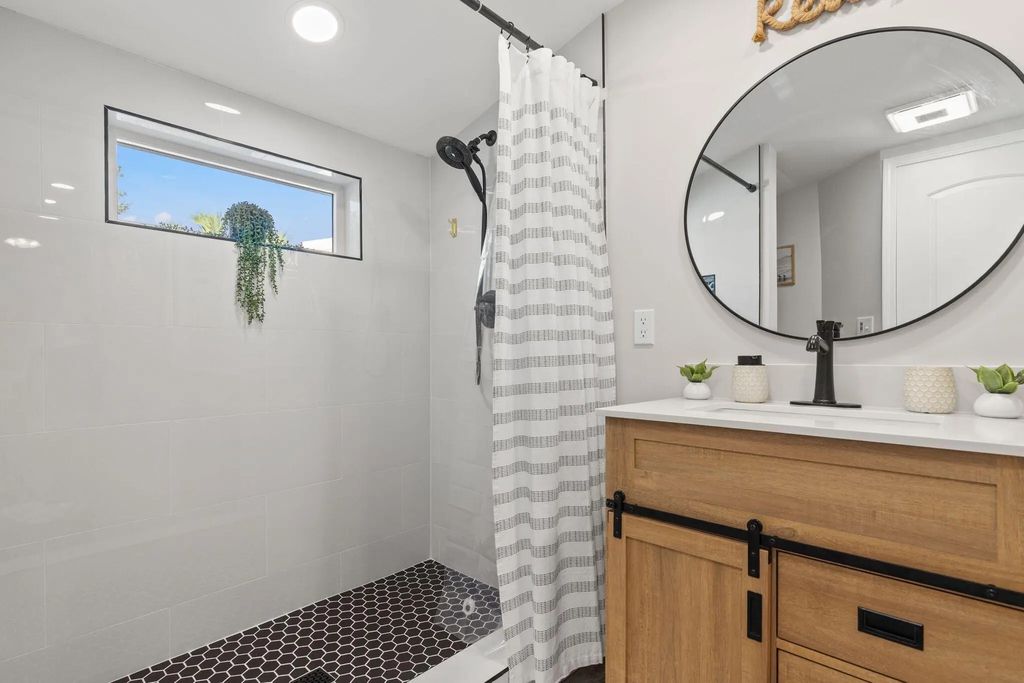 20 of 34 - 207 S Wells Street, Panama City Beach, FL