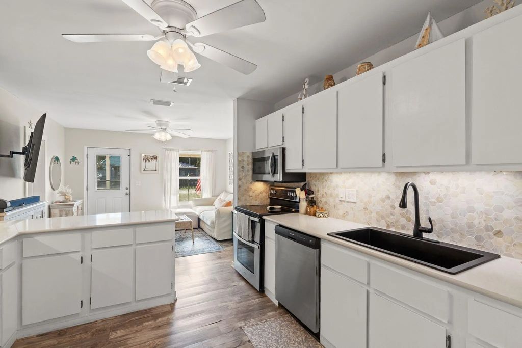 23 of 34 - 207 S Wells Street, Panama City Beach, FL