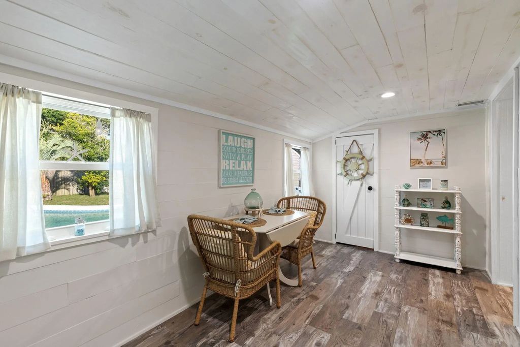 25 of 34 - 207 S Wells Street, Panama City Beach, FL