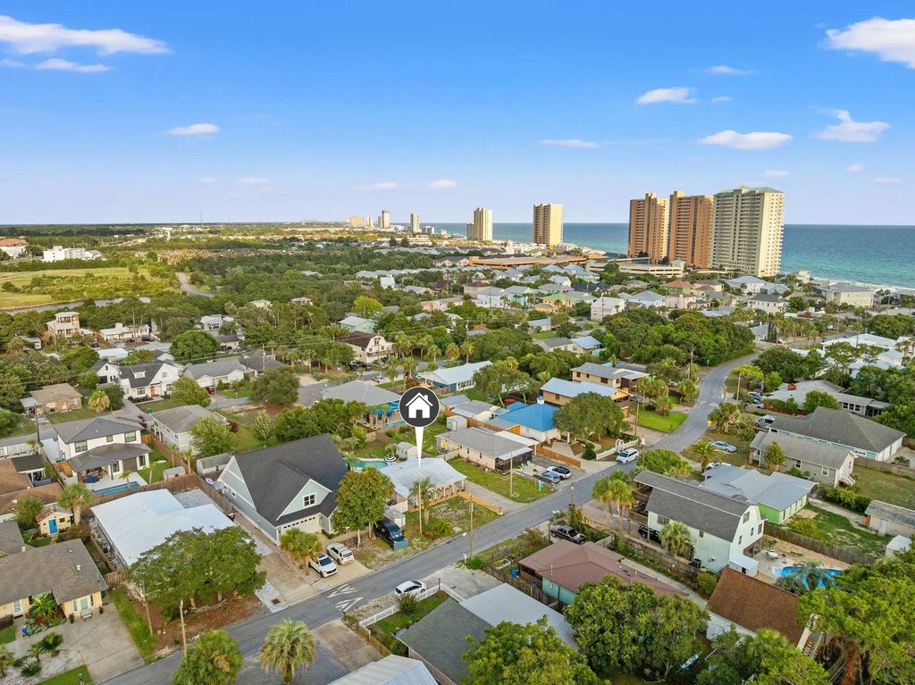 33 of 34 - 207 S Wells Street, Panama City Beach, FL