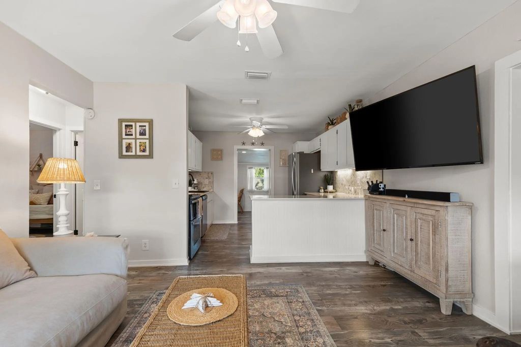 6 of 34 - 207 S Wells Street, Panama City Beach, FL