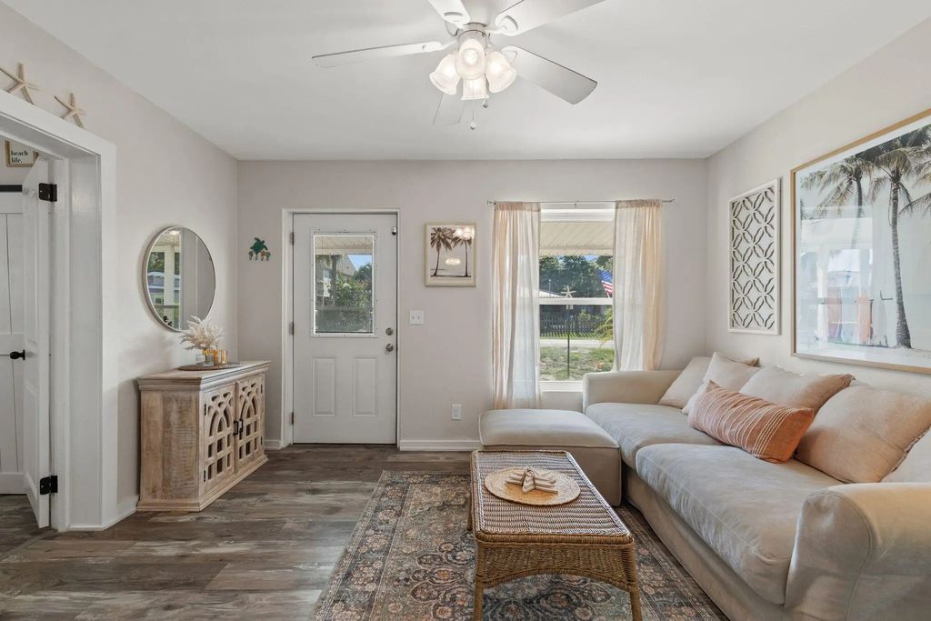 7 of 34 - 207 S Wells Street, Panama City Beach, FL